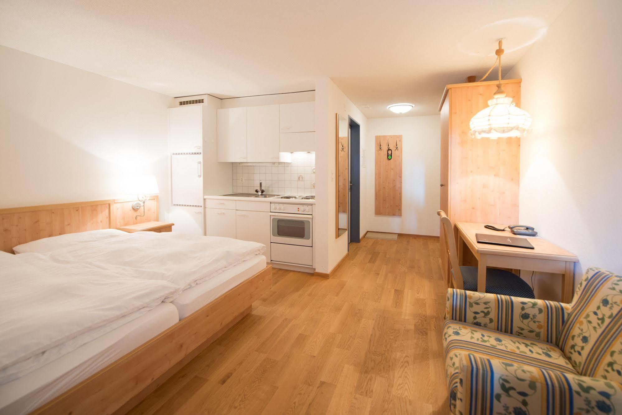 Aparthotel Muchetta Wiesen Eksteriør billede